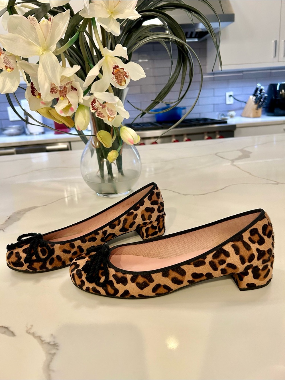 Womenโs Pony Hair Leopard Print Ballet Flats with Bow - Size 39/ US 8 - PRISTINE